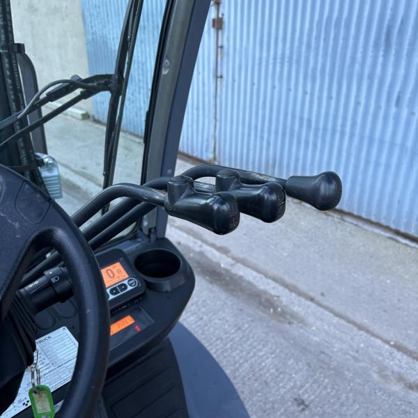 TOYOTA 2.5 TONNE DIESEL FORKLIFT