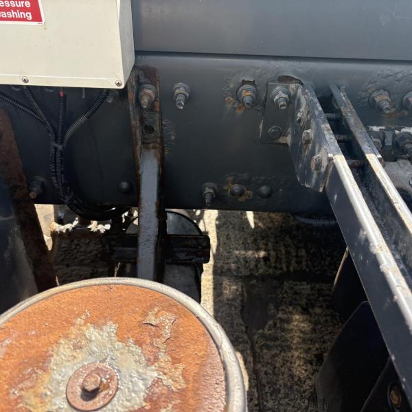Volvo FM11 410 8x4 Tridem Bulk Blower