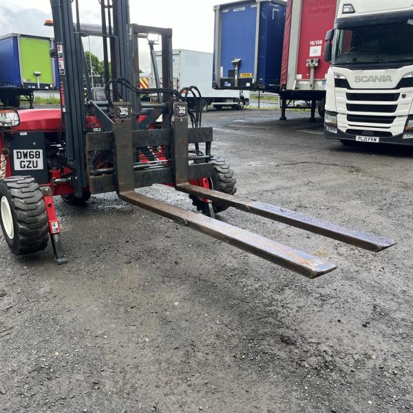 MOFFETT MOUNTY M4 20.3 Forklift