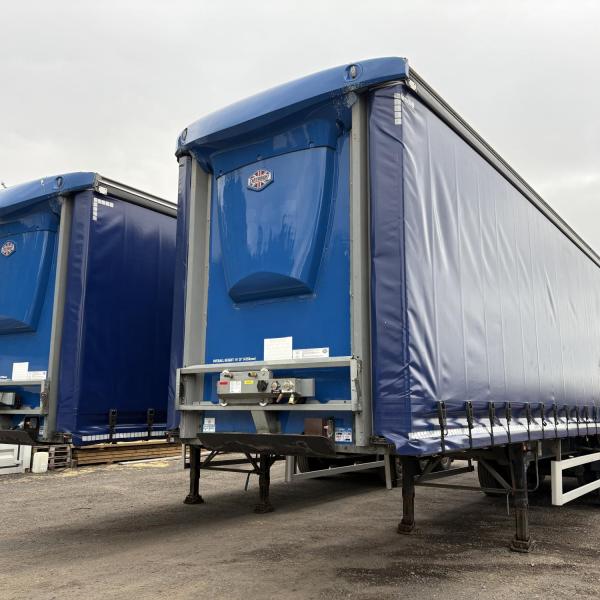 Cartwright 4.35 MT Triaxle Curtainsider