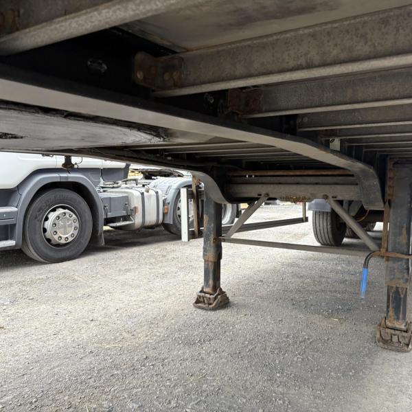 Cartwright 4.35 MT Triaxle Curtainsider