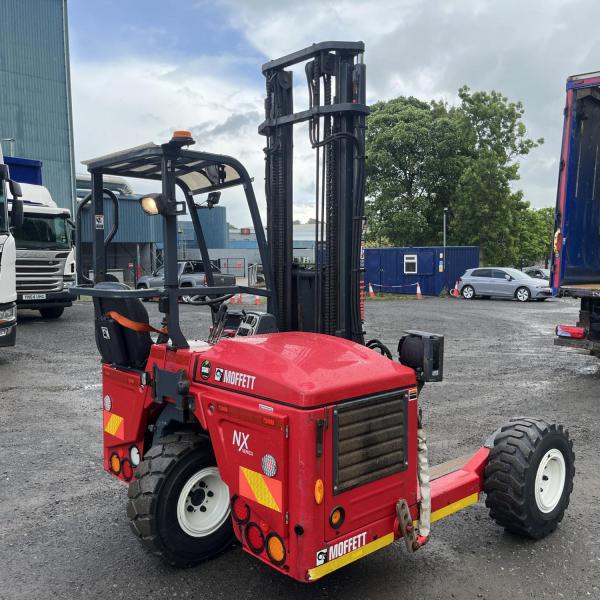 MOFFETT MOUNTY M4 20.3 Forklift