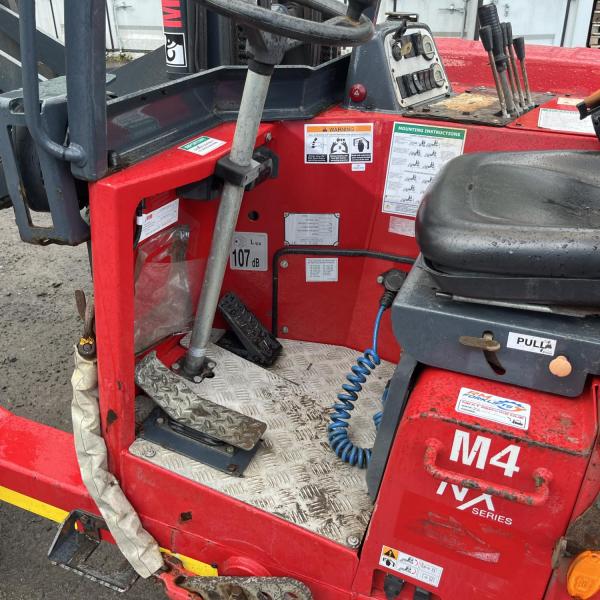 MOFFETT MOUNTY M4 20.3 Forklift