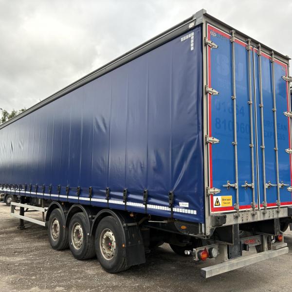 Cartwright 4.35 MT Triaxle Curtainsider