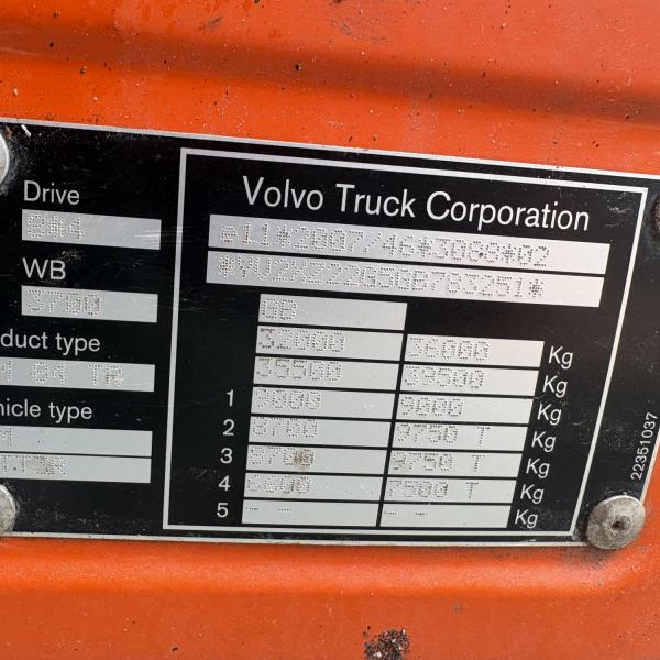 Volvo FM11 410 8x4 Tridem Bulk Blower