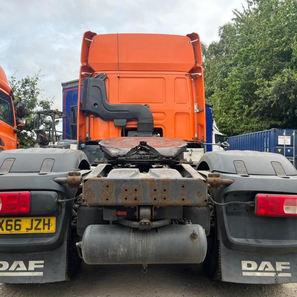 Daf 460 CF Space Cab