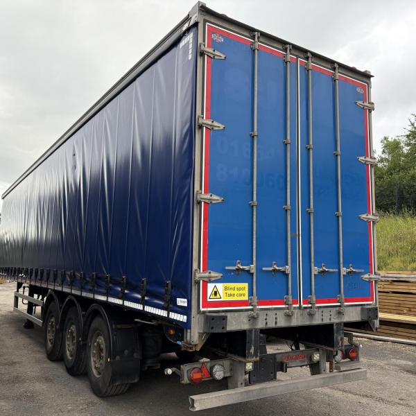 Cartwright 4.35 MT Triaxle Curtainsider