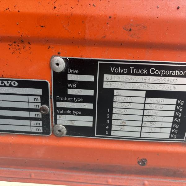 Volvo FM11 410 8x4 Tridem Bulk Blower