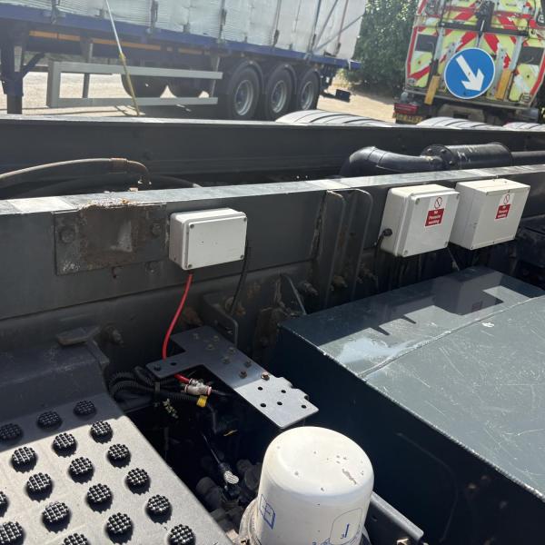 Volvo FM11 410 8x4 Tridem Bulk Blower