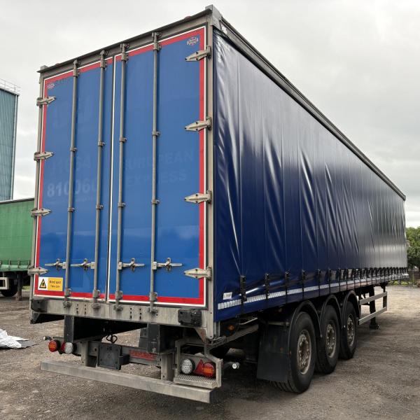 Cartwright 4.35 MT Triaxle Curtainsider