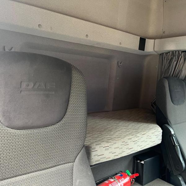 Daf 460 CF Space Cab