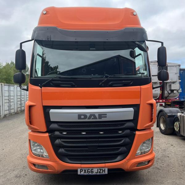 Daf 460 CF Space Cab