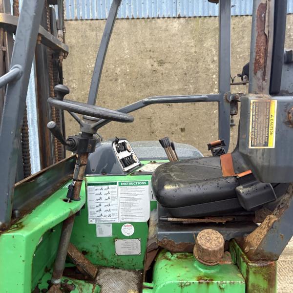 MOFFETT MOUNTY M5 25.3