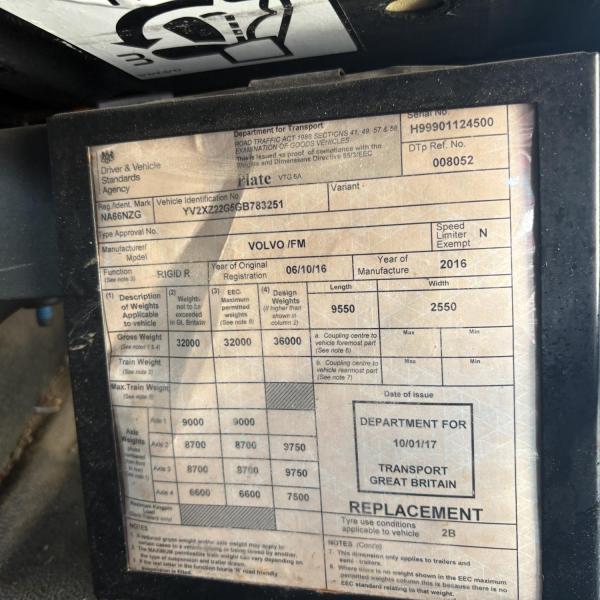 Volvo FM11 410 8x4 Tridem Bulk Blower