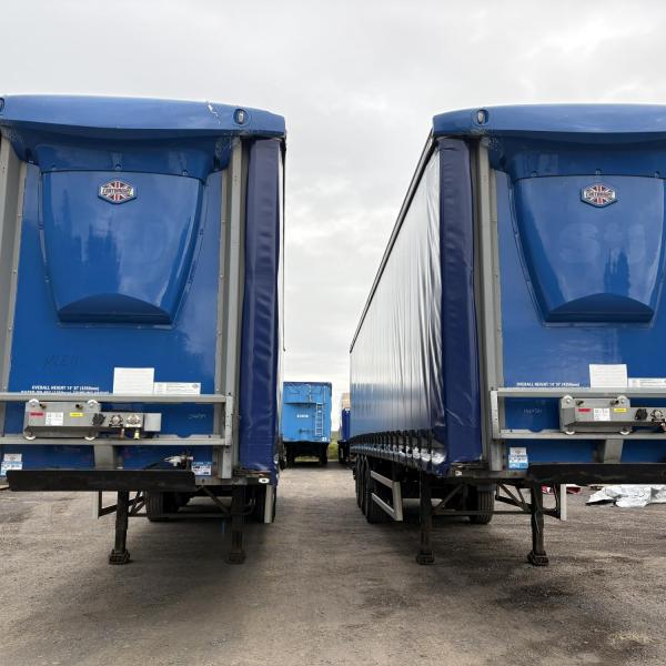 Cartwright 4.35 MT Triaxle Curtainsider