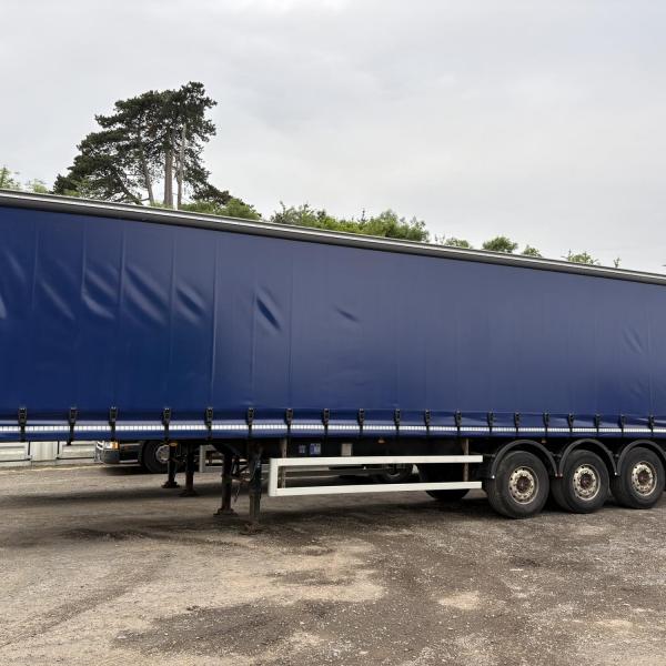 Cartwright 4.35 MT Triaxle Curtainsider