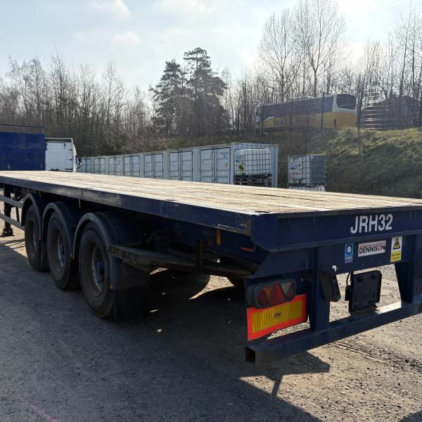 Dennison 13.6MT Triaxle PSK Flatbed Trailer