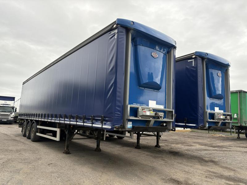 Cartwright 4.35 MT Triaxle Curtainsider